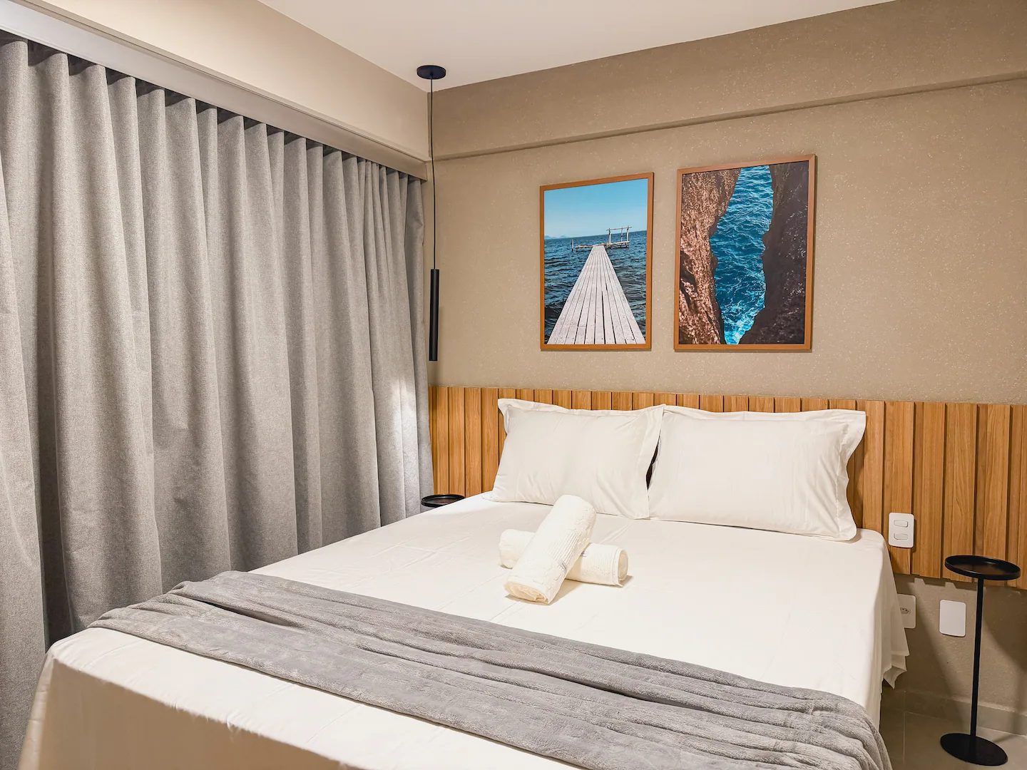 Quarto e Sala com Varanda Vista Mar - Noah 302
