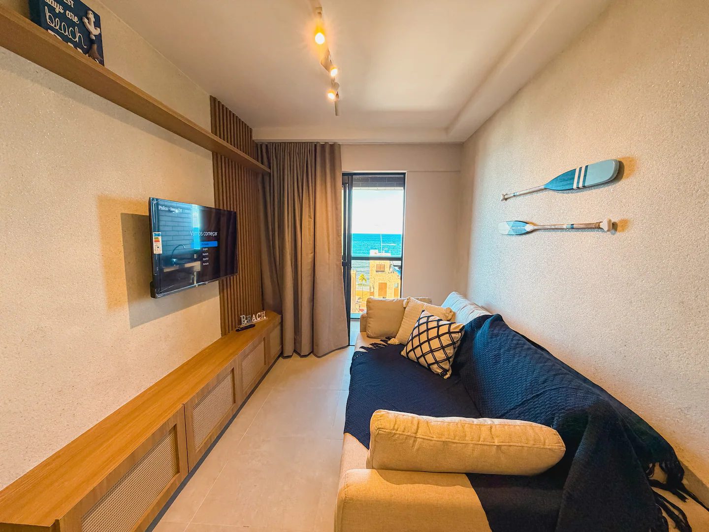Quarto e Sala com Varanda Vista Mar - Noah 1006