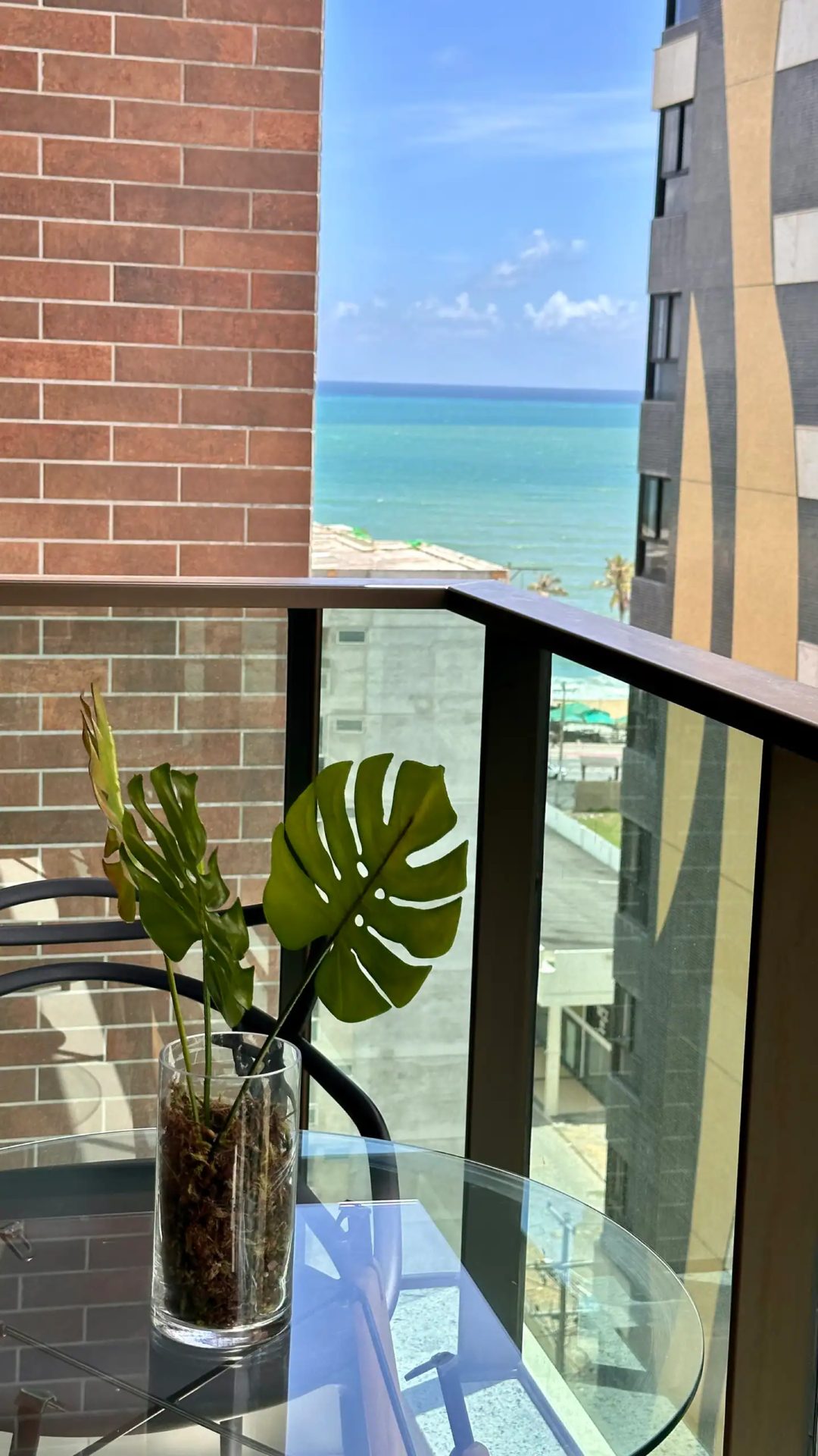 Apto Encantador com Vista Mar Lateral Wish 1008